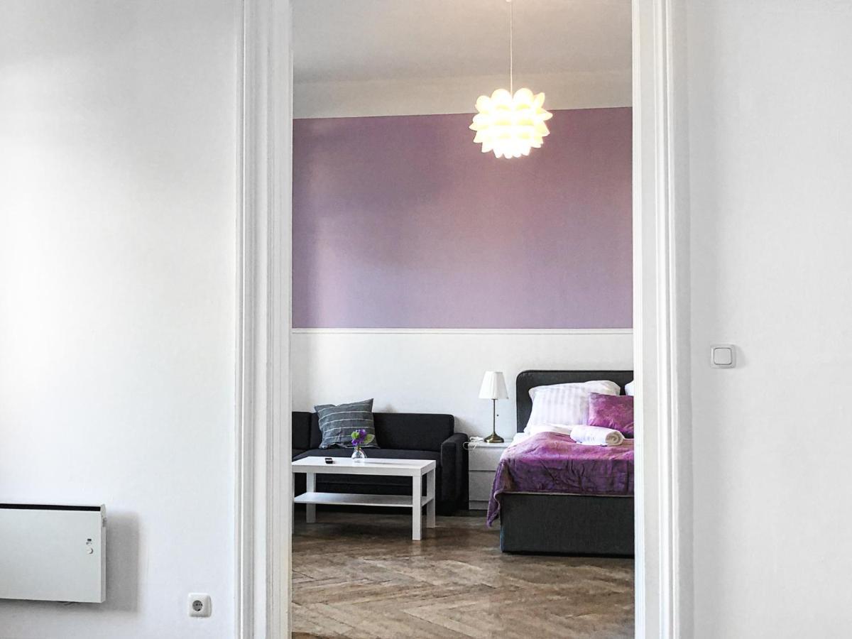 Commodious 2Br Apt. Near Akh-Perfect For Groups Вена Экстерьер фото