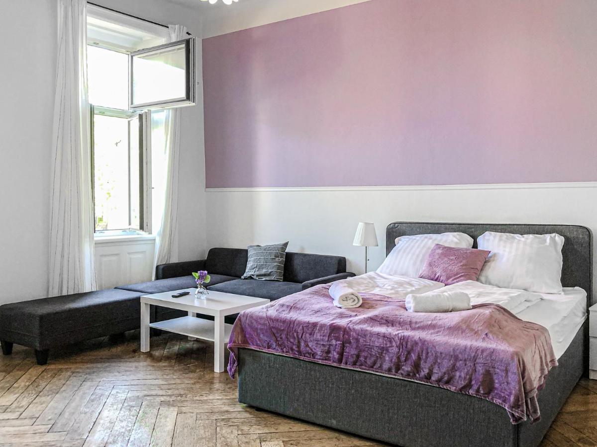 Commodious 2Br Apt. Near Akh-Perfect For Groups Вена Экстерьер фото