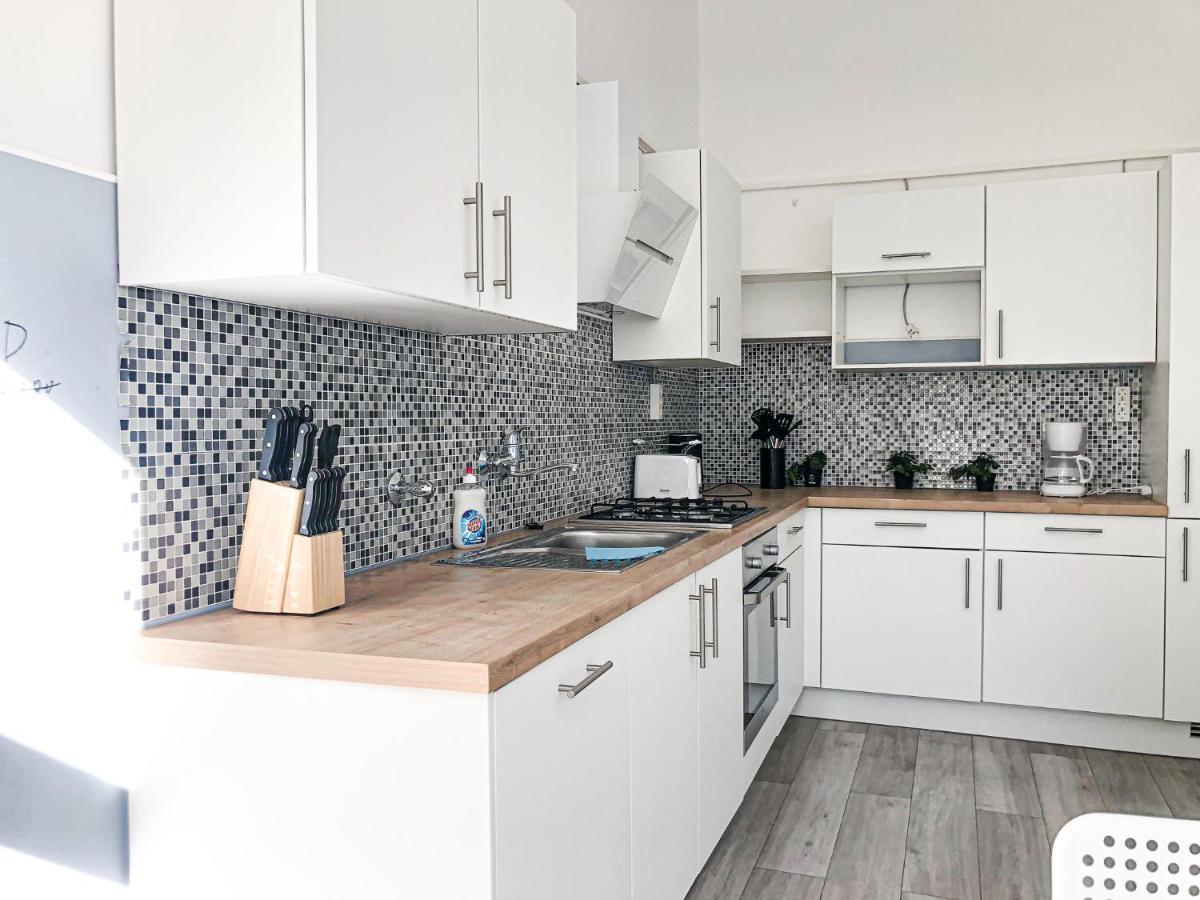 Commodious 2Br Apt. Near Akh-Perfect For Groups Вена Экстерьер фото
